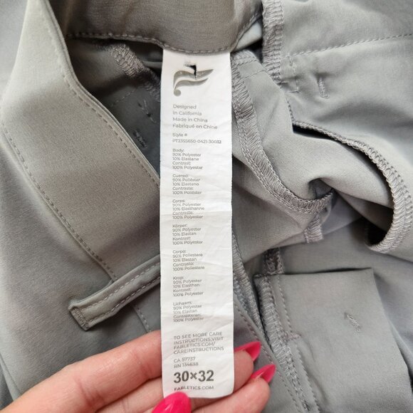 Fabletics Men's Grey Golf Pants Strech Performance Wear Classic Fit Size 30x32 - Picture 7 of 8